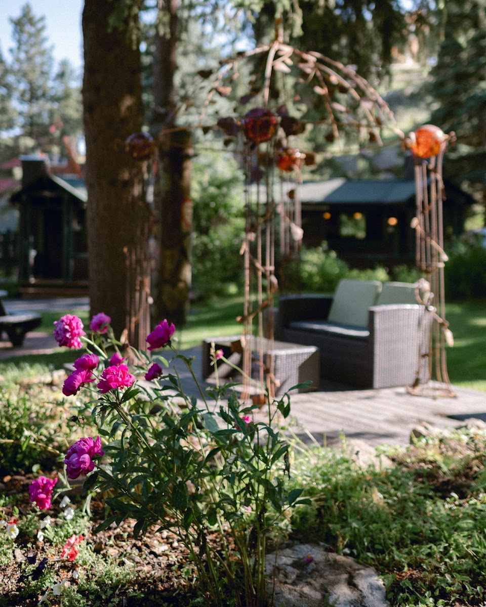 Highland Haven Creekside Inn photo 3