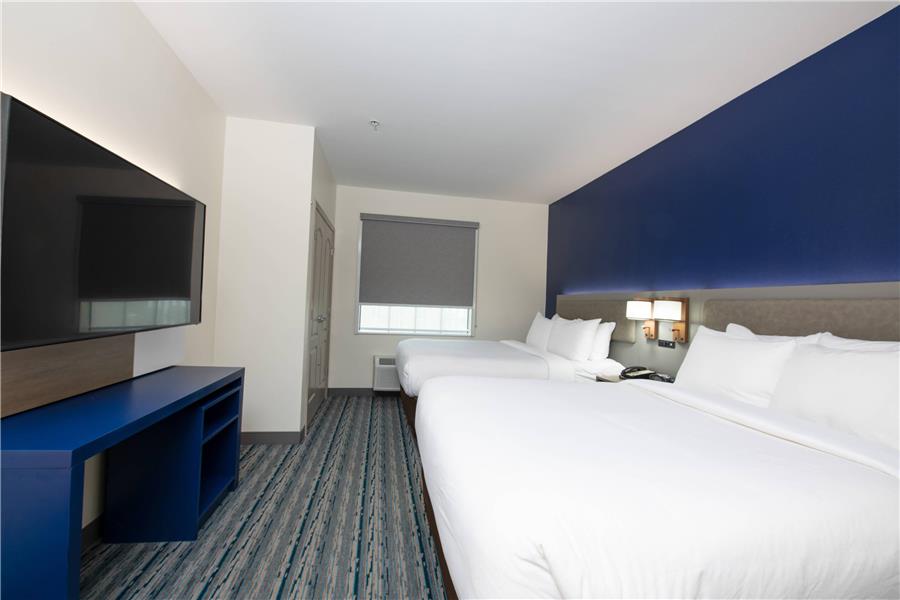 Comfort Suites Oil Center photo 2