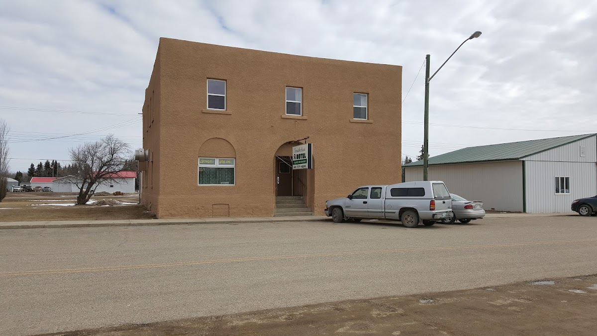Strathclair Hotel