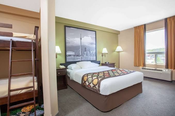 Super 8 by Wyndham Midland photo 3