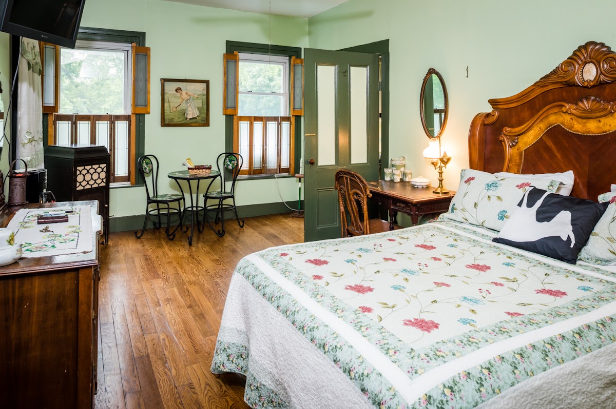 Fainting Goat Island Inn photo 2