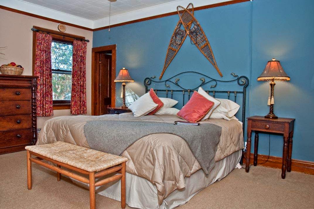 The Hedges on Blue Mountain Lake photo 2