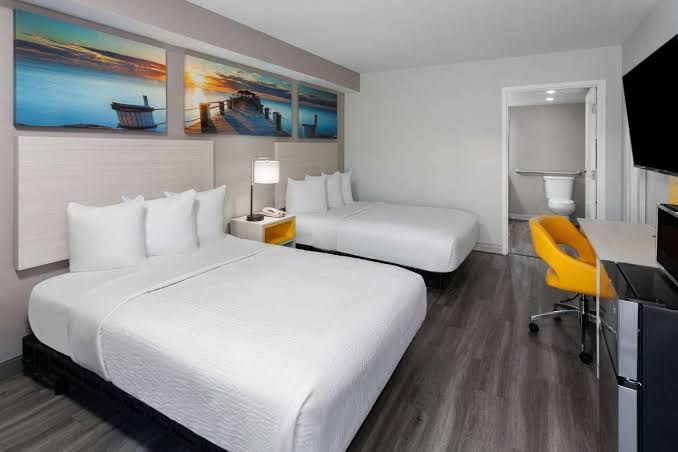 Days Inn by Wyndham Baltimore Northwest photo 2