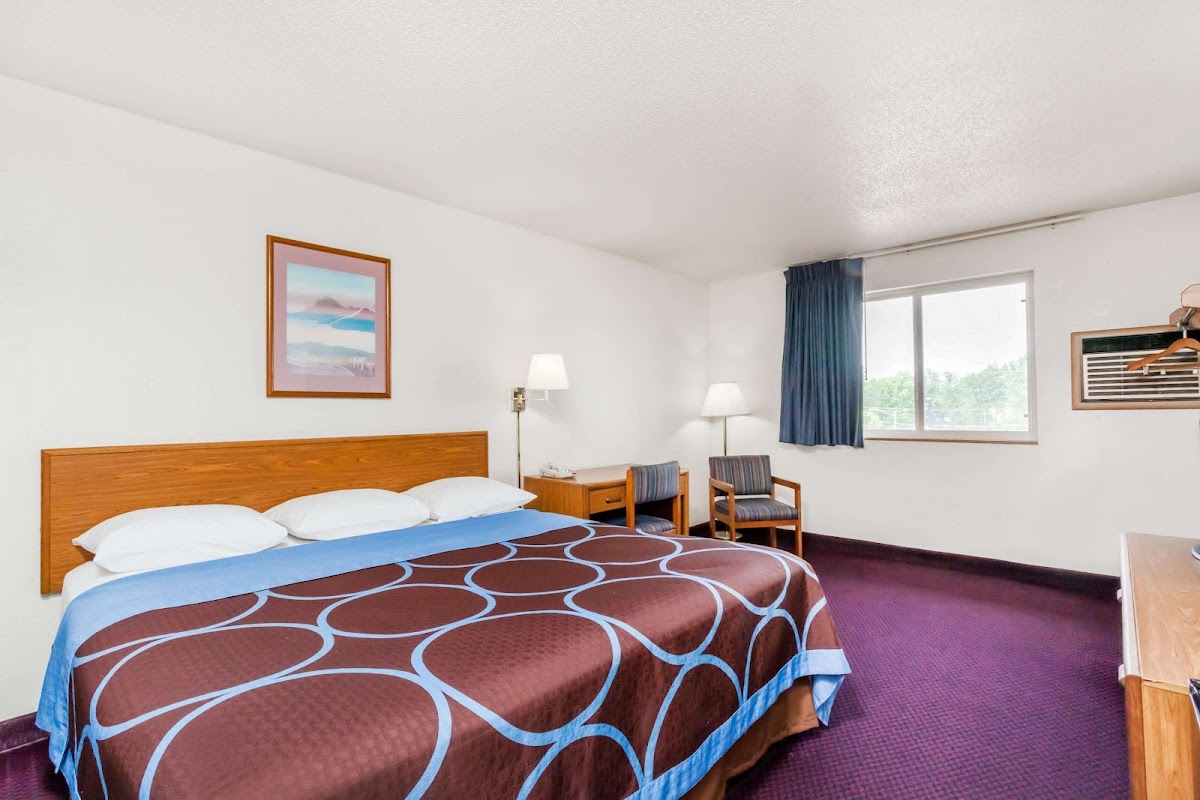 Super 8 by Wyndham Sidney NY photo 2