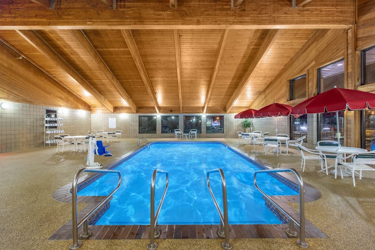 AmericInn by Wyndham Okoboji photo 3