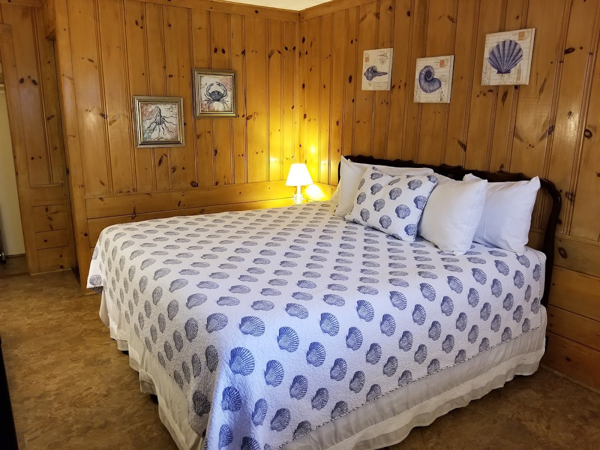 Town & Beach Motel photo 2