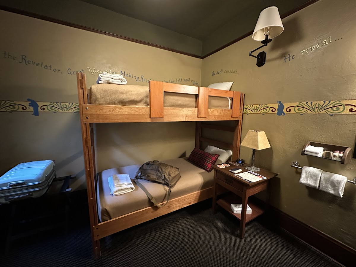 McMenamins White Eagle Saloon & Hotel photo 2