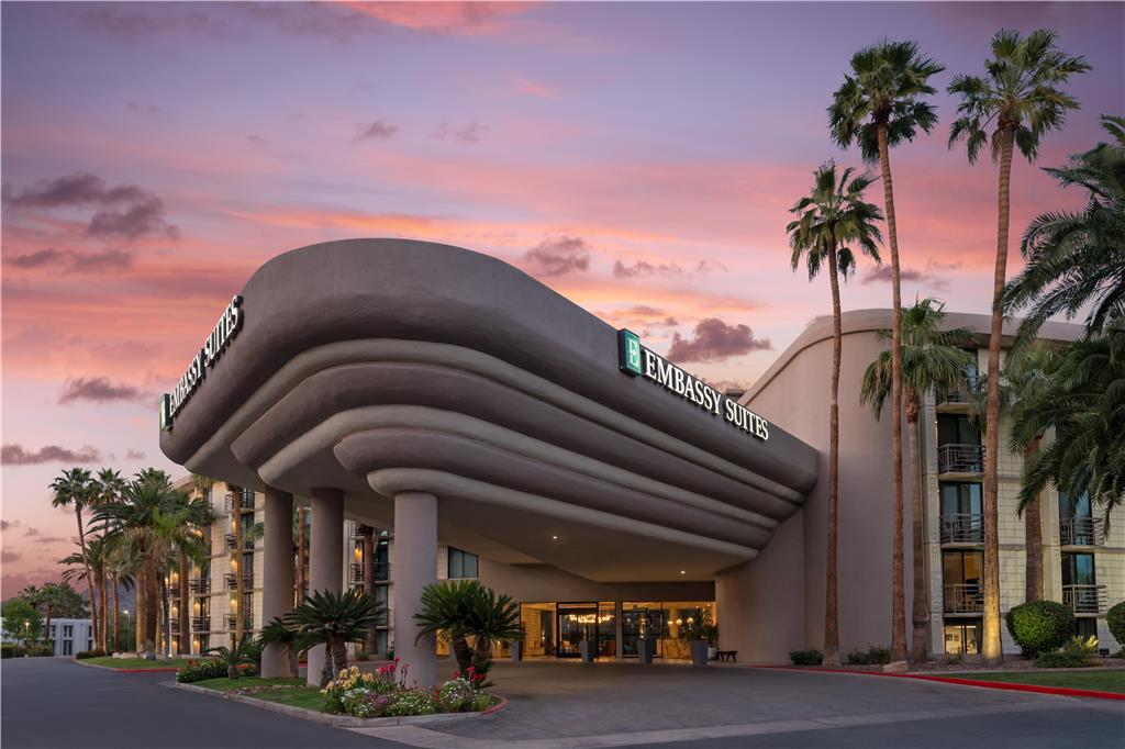 Embassy Suites by Hilton Phoenix Biltmore