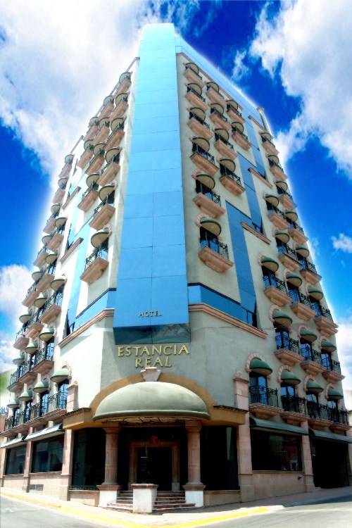 Hotel Estancia Real