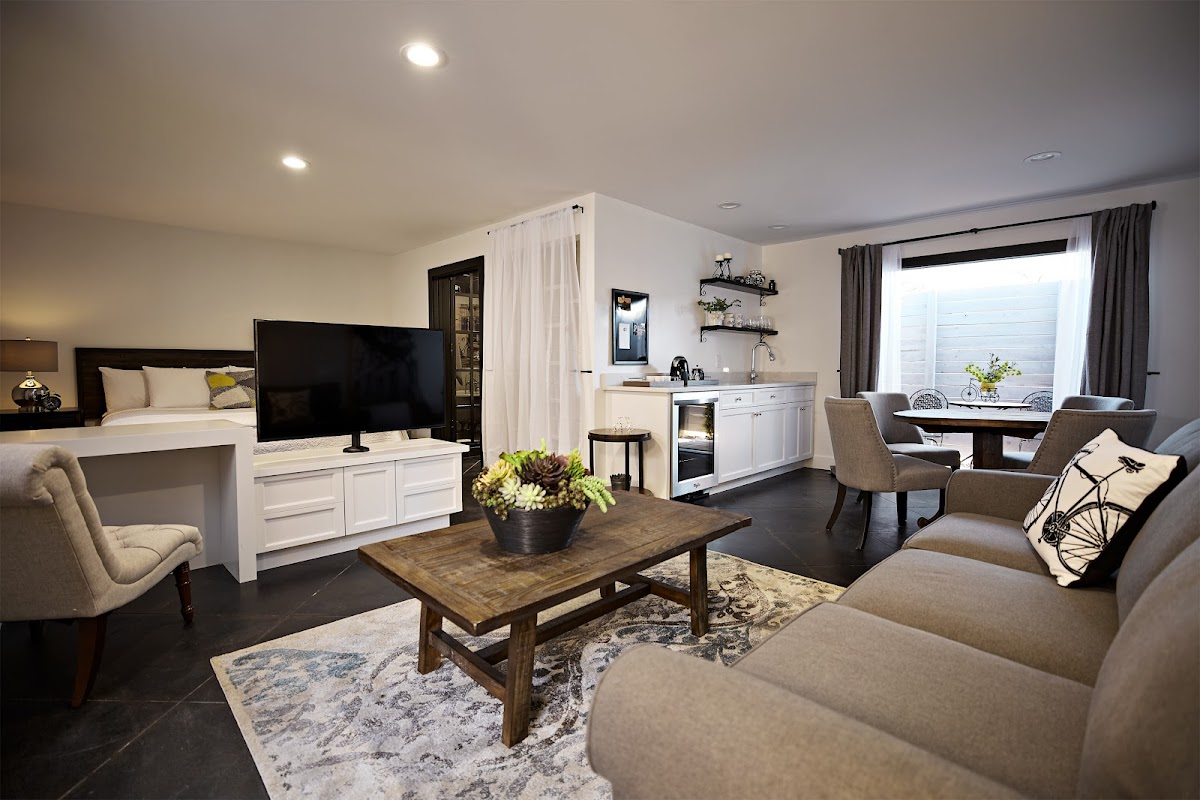 Bespoke Inn Scottsdale photo 3