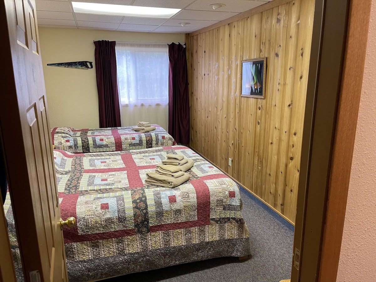 Bettles Lodge photo 2