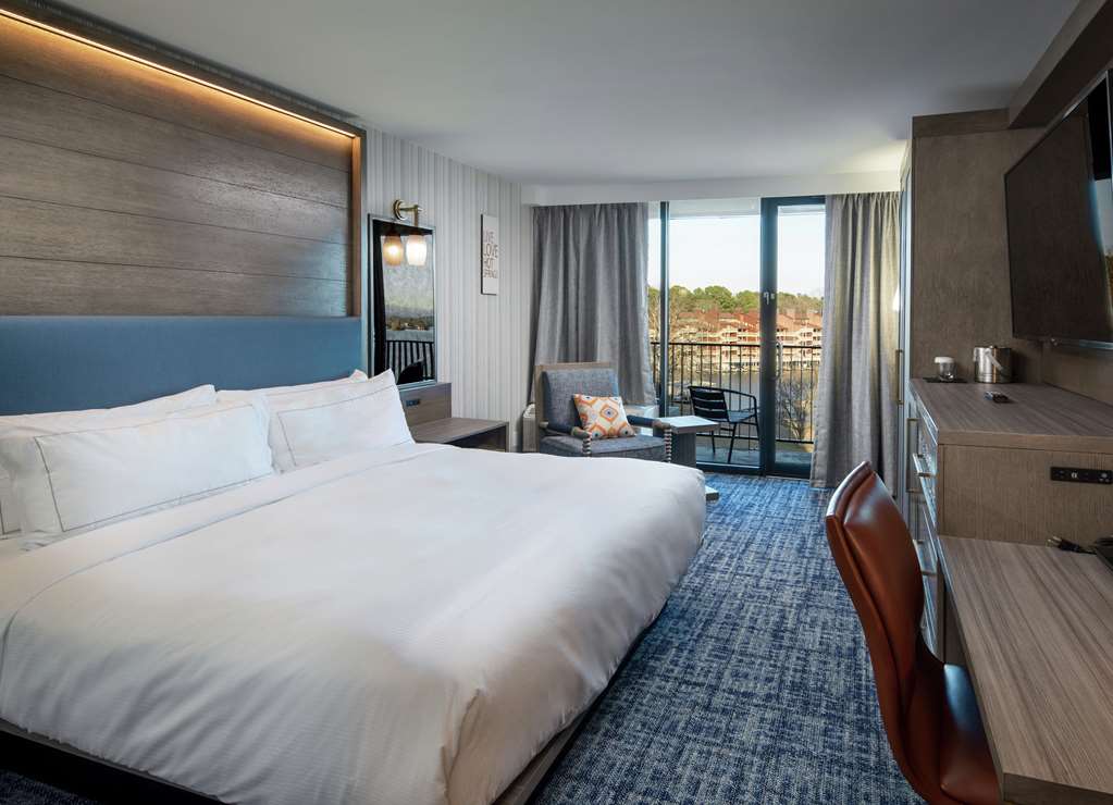 DoubleTree by Hilton Hot Springs photo 2