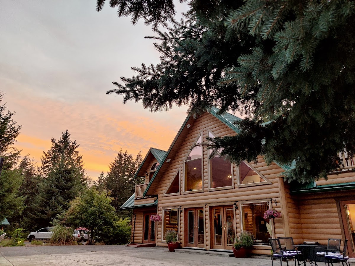 Cowichan River Lodge