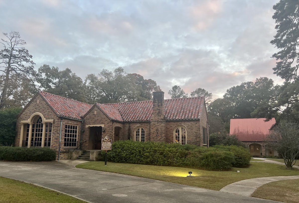 Snyder Memorial Museum & Arts
