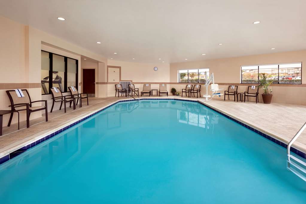 Hampton Inn & Suites Frederick-Fort Detrick photo 3