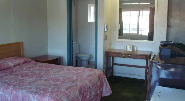 Travelers Rest Motel photo 3