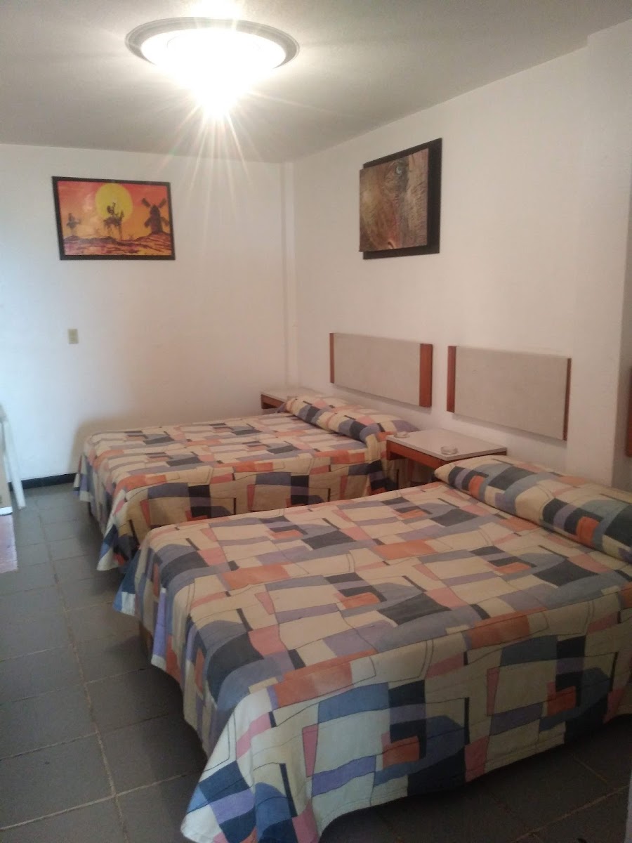 Motel El Quinto Sol