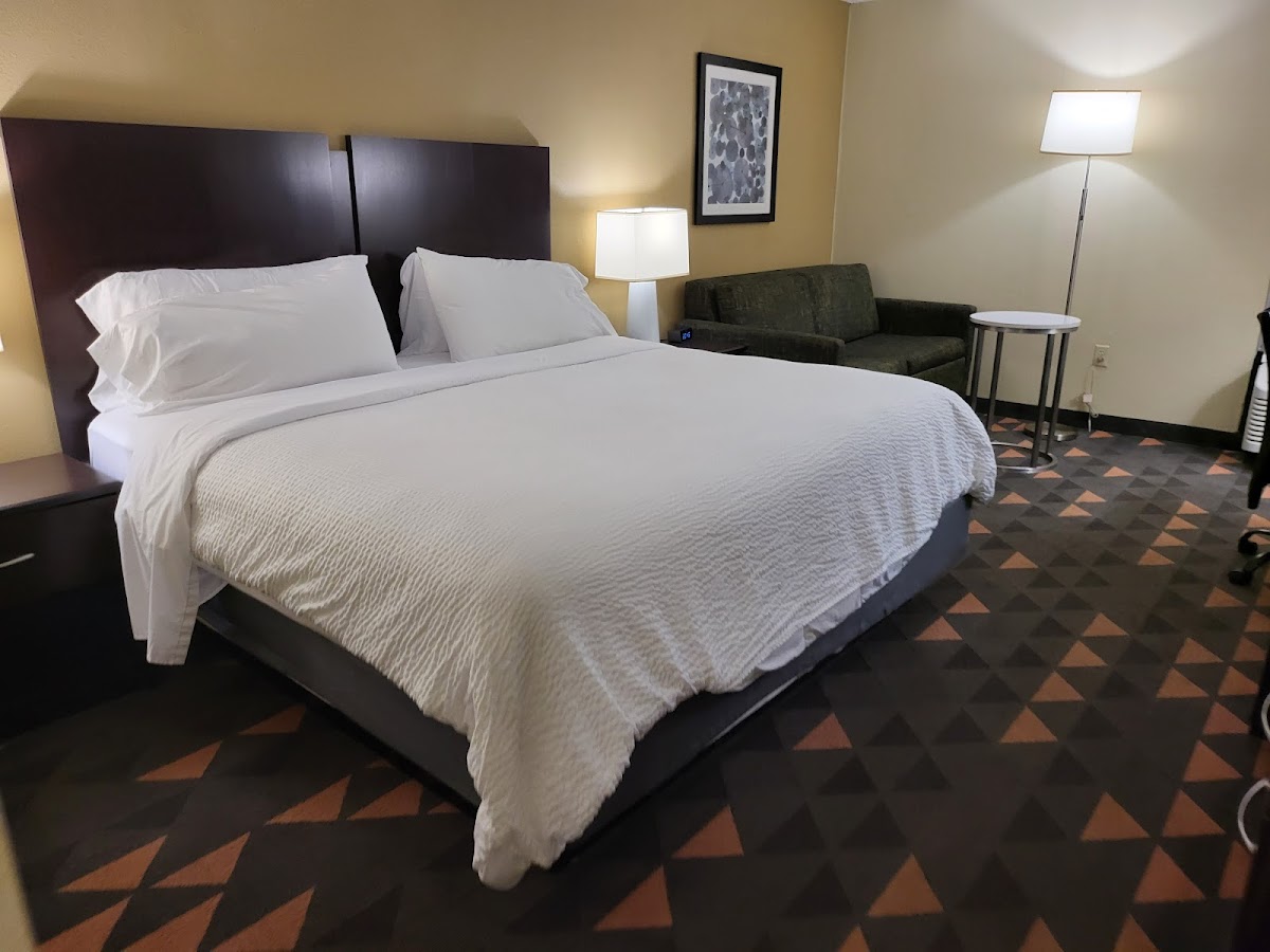 Holiday Inn Lumberton North - I-95 by IHG photo 2