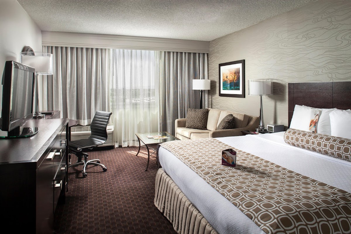 Crowne Plaza Phoenix Airport - Phx by IHG photo 2