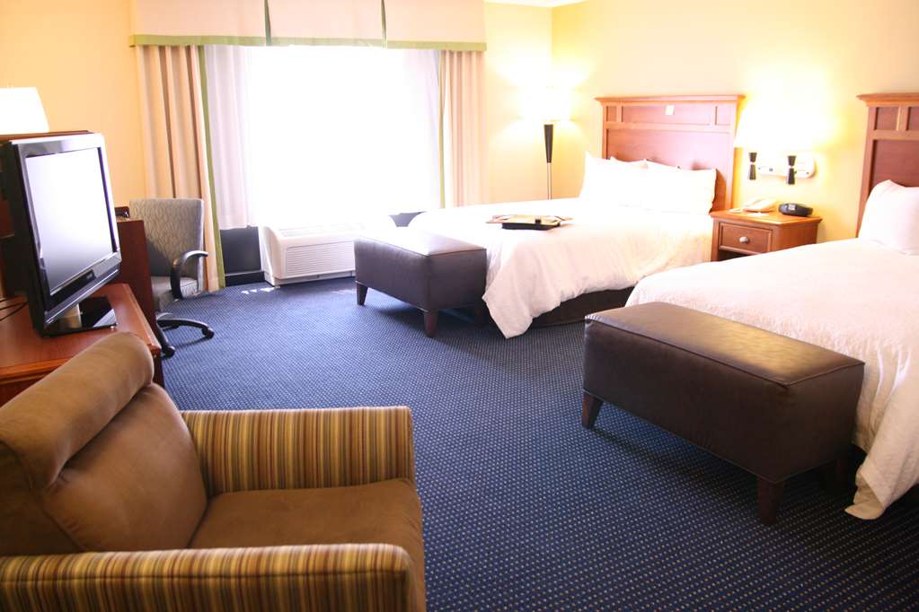 Hampton Inn Warrenton photo 3