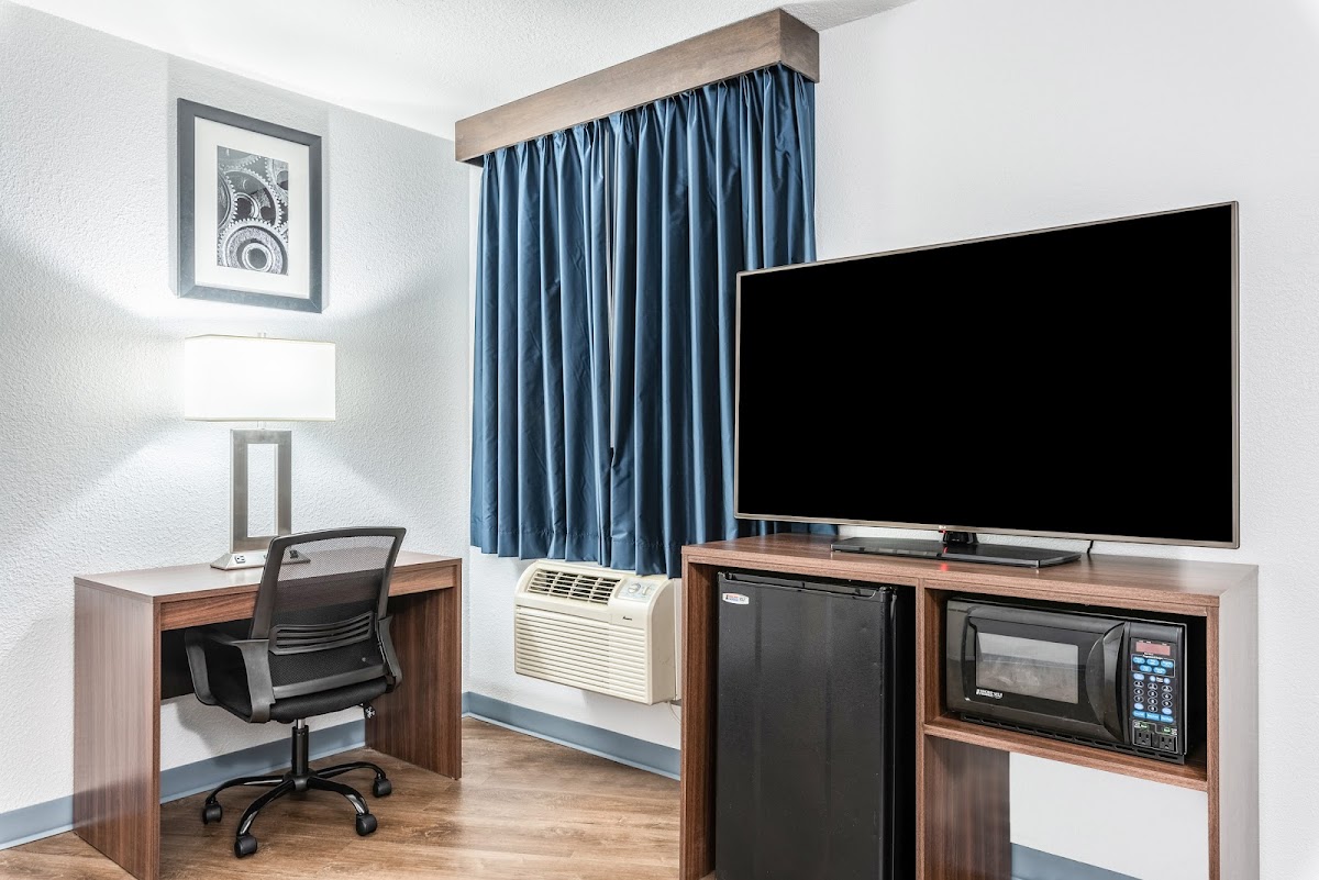 Americas Best Value Inn Searcy photo 3