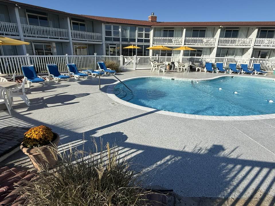 Seahawk Inn & Villas