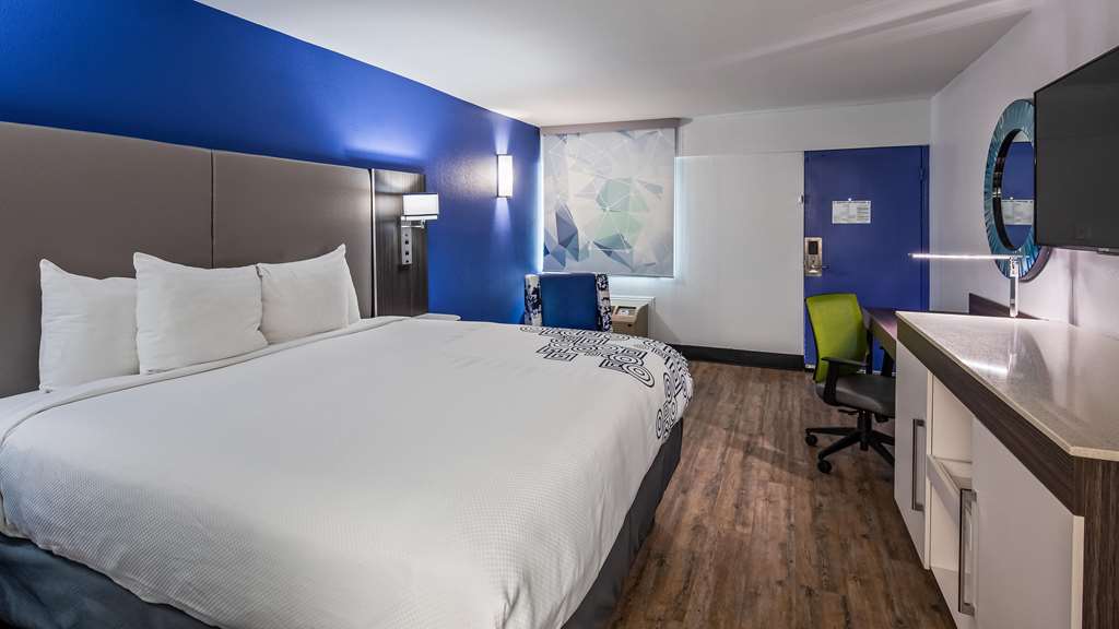 SureStay Plus by Best Western Sacramento Cal Expo photo 2