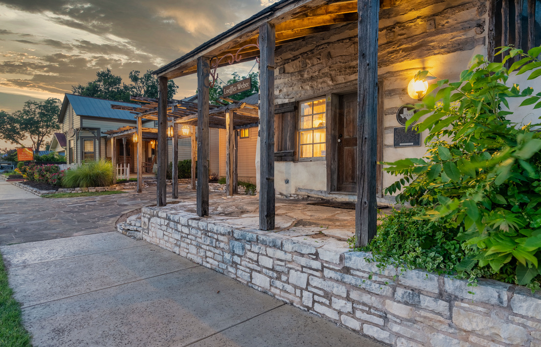 Stay Fredericksburg - Wine Country Cottages