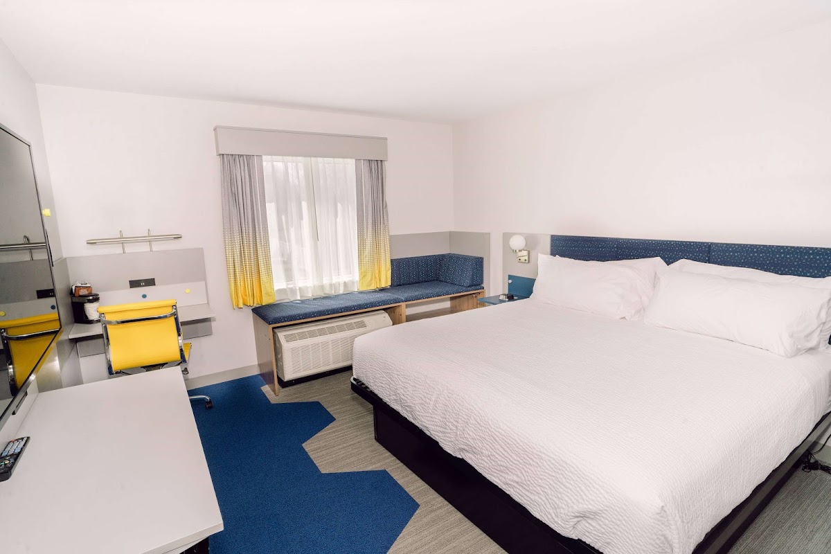 Microtel Inn & Suites by Wyndham Newark NY photo 2