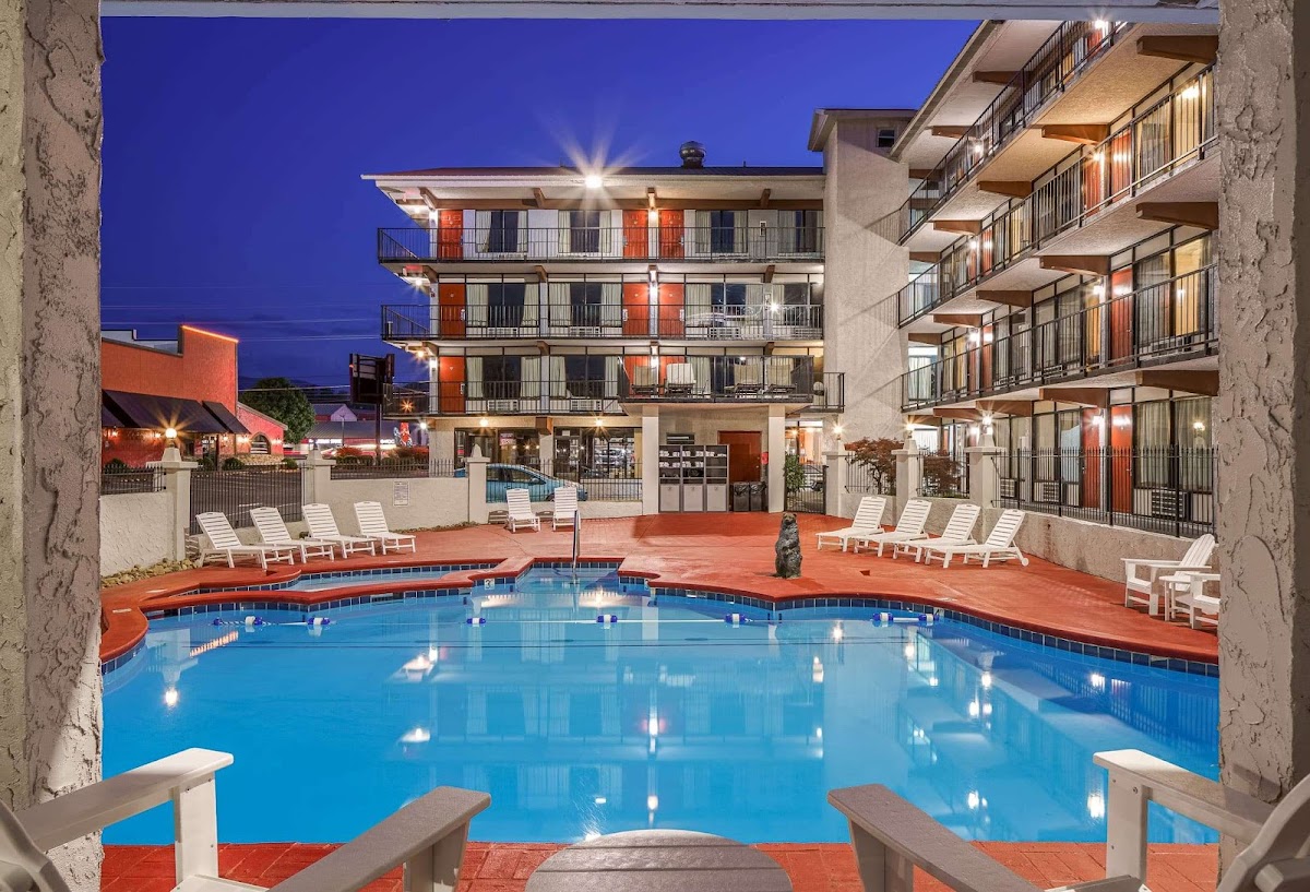 Americana Inn a Travelodge by Wyndham
