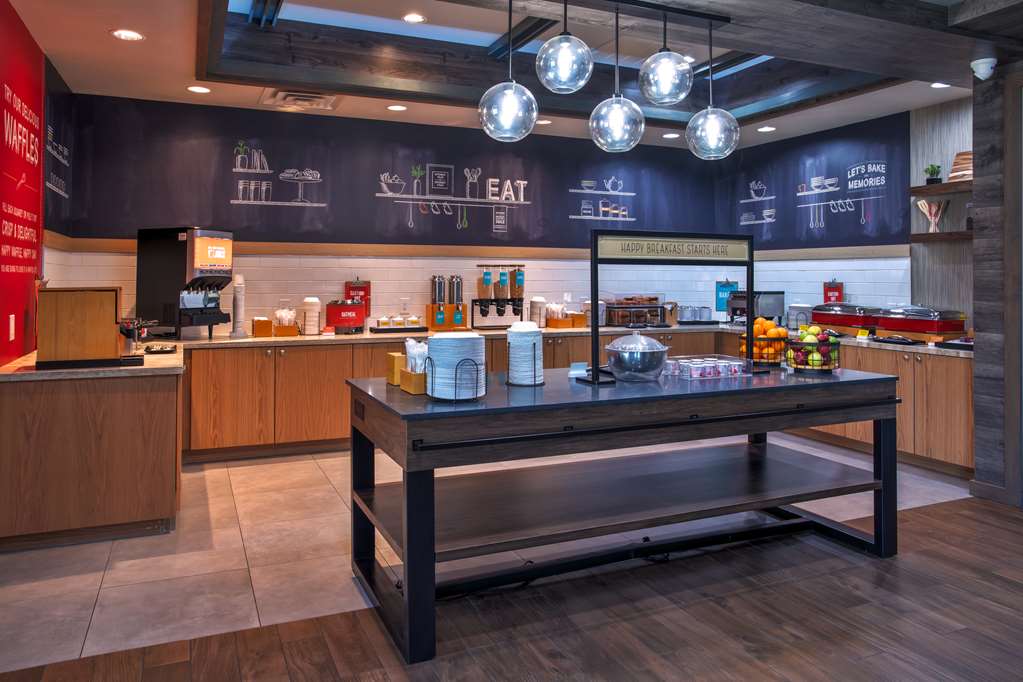 Hampton Inn & Suites Newark Airport Elizabeth photo 3