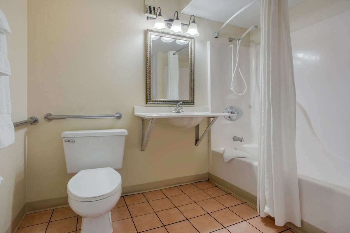 Rodeway Inn Asheville photo 3