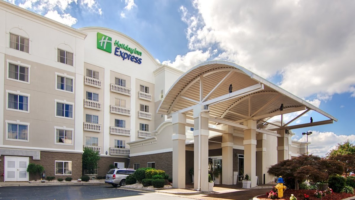 Holiday Inn Express & Suites Mooresville - Lake Norman by IHG