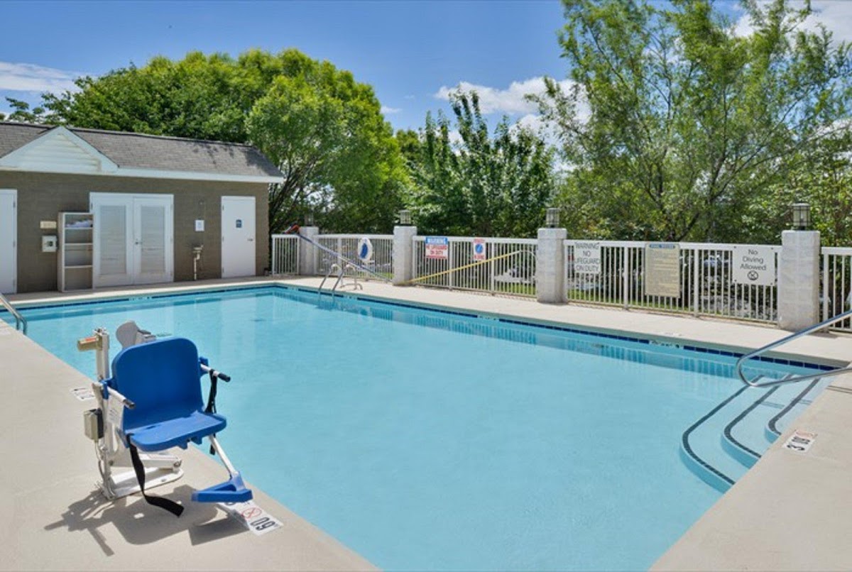 Holiday Inn Express & Suites Mooresville - Lake Norman by IHG photo 3