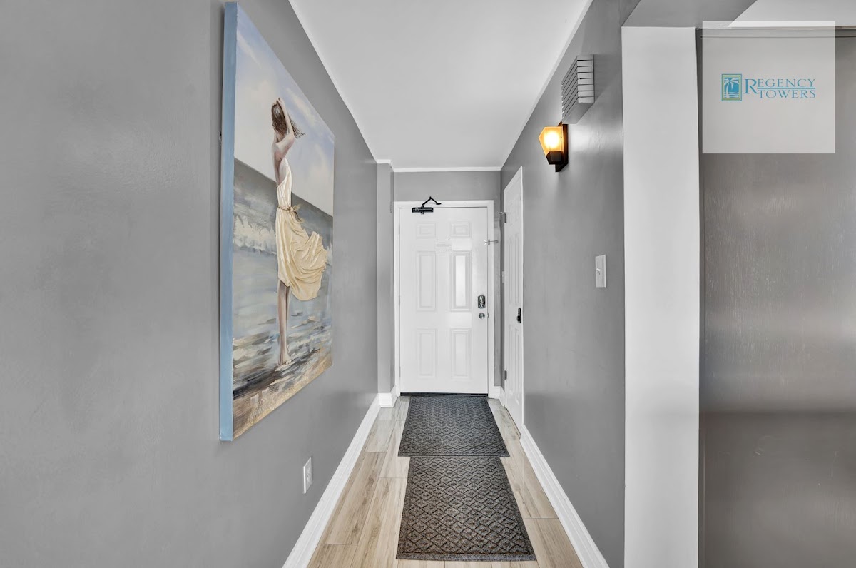 Regency Towers Condo Rentals photo 3
