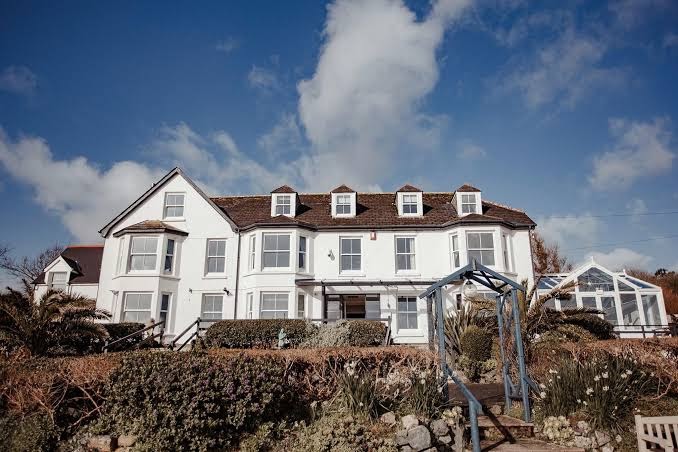 Bay Hotel