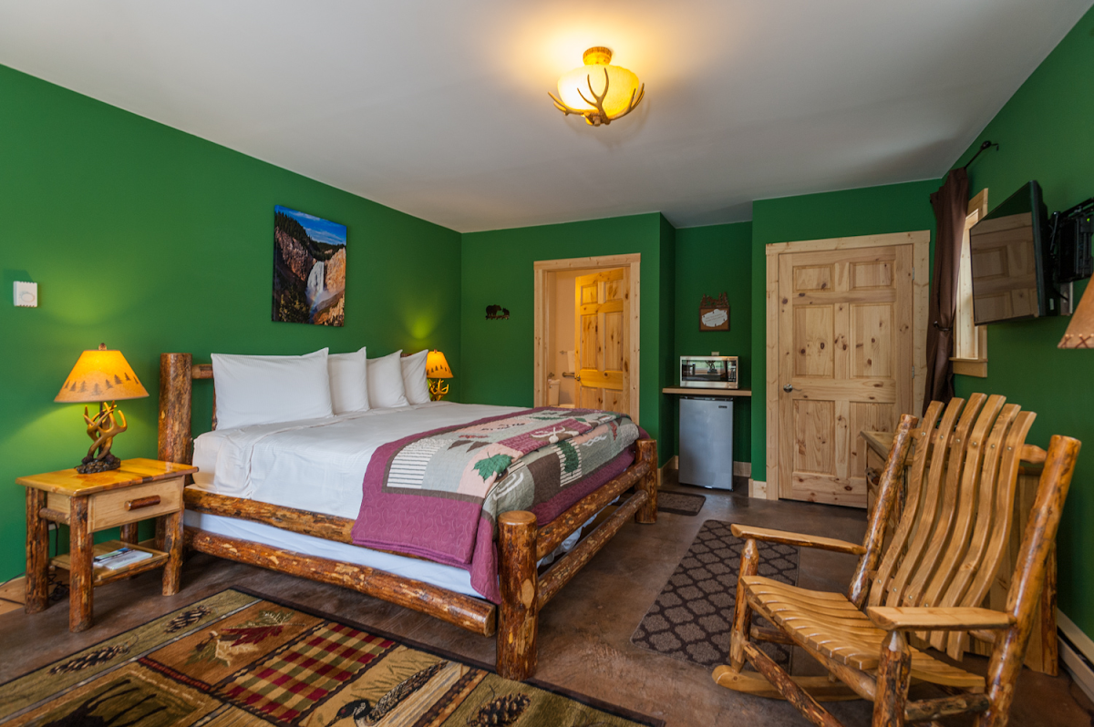 Yellowstone Basin Inn photo 2