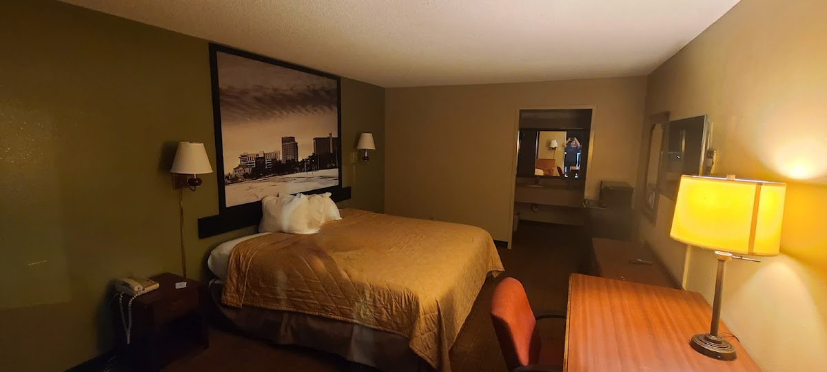 Super 8 By Wyndham Biloxi photo 2