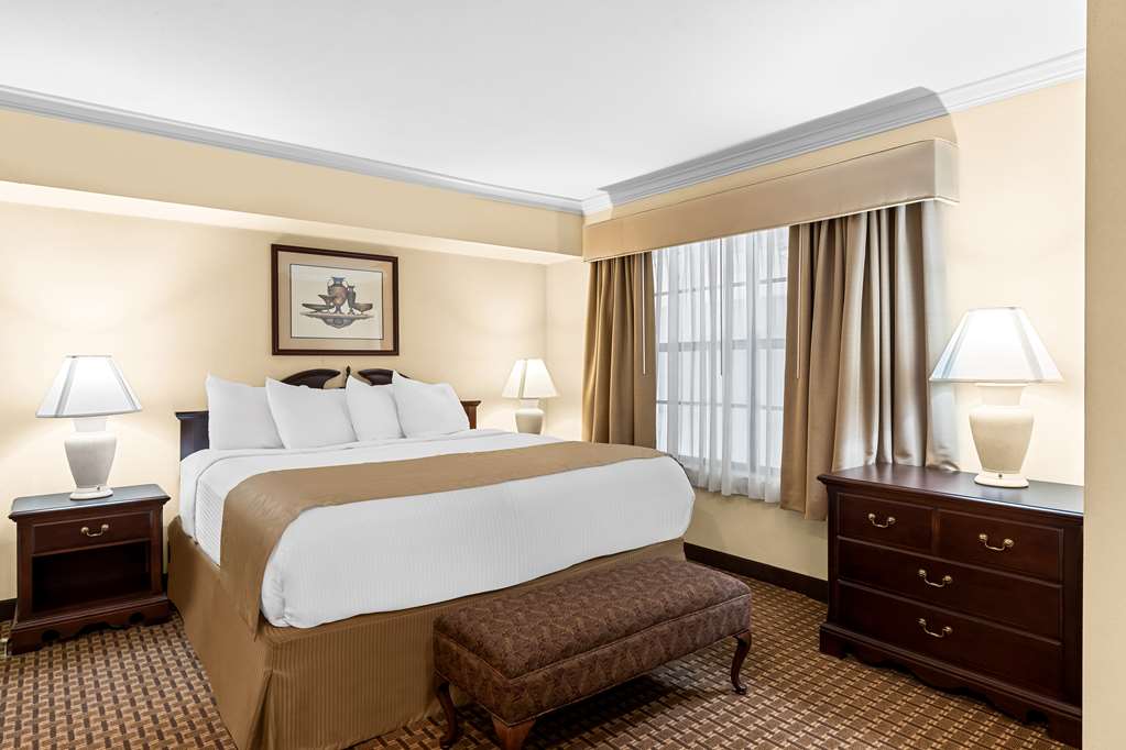 Best Western Forest Inn photo 2