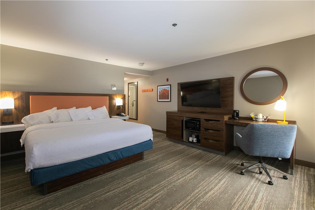 Hampton Inn & Suites Wilder photo 2