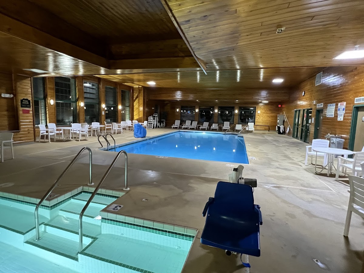 Super 8 by Wyndham Hudson photo 3