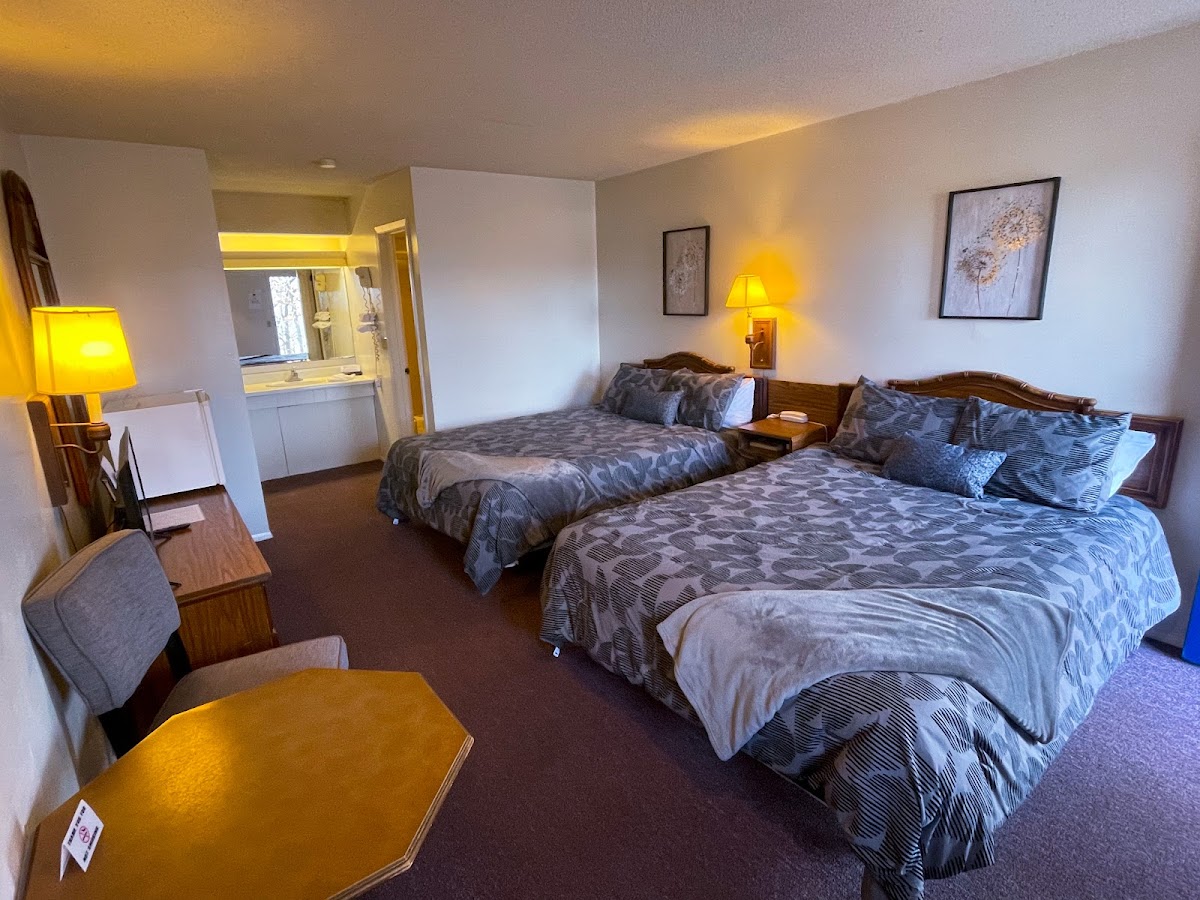 Scottish Inns Osage Beach, MO photo 2