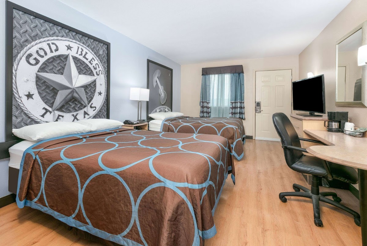 Super 8 by Wyndham New Braunfels I-35 photo 2