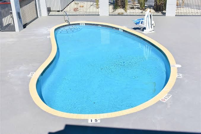Super 8 by Wyndham New Braunfels I-35 photo 3