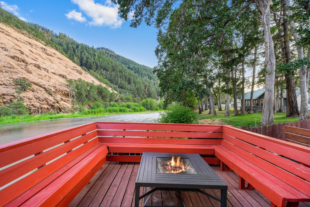 Klickitat River Inn photo 2
