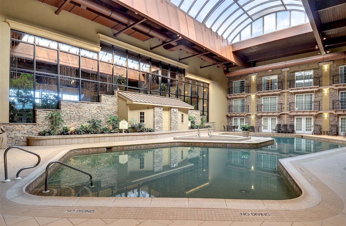 Eden Resort & Suites photo 3