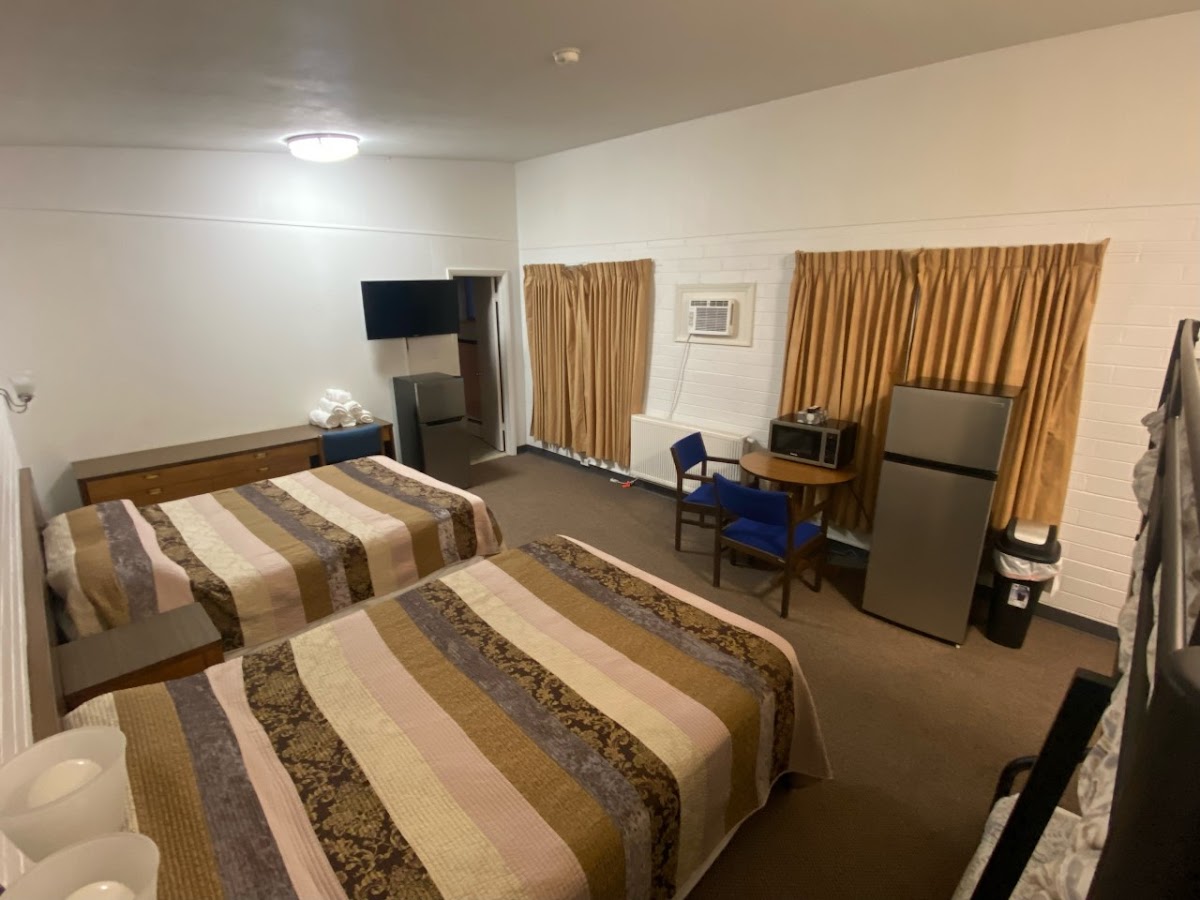 Fleetwood Motel photo 2