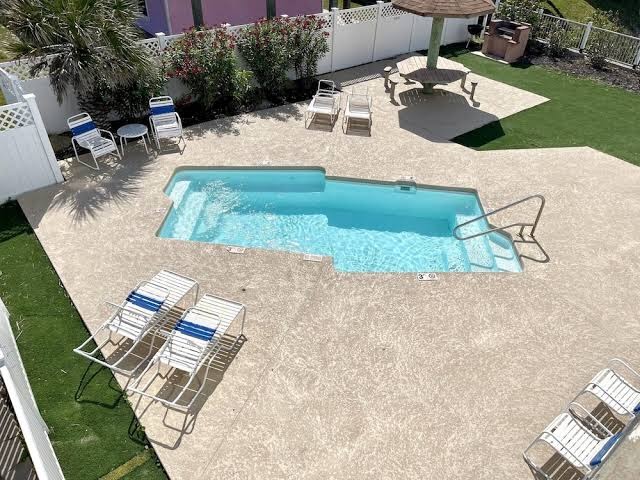 Beachgate CondoSuites & Hotel photo 3