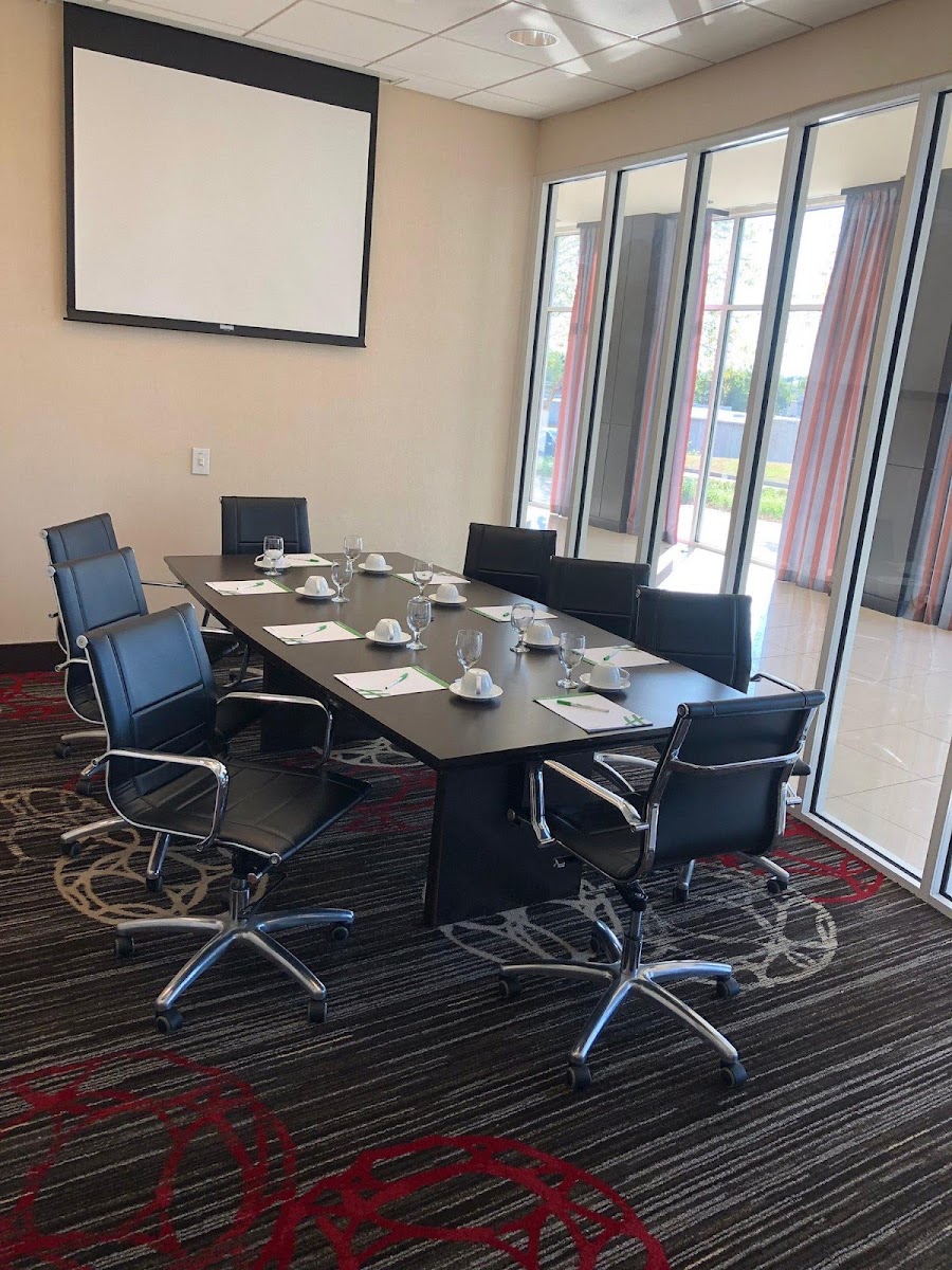 Holiday Inn Louisville Airport - Fair/Expo by IHG photo 2