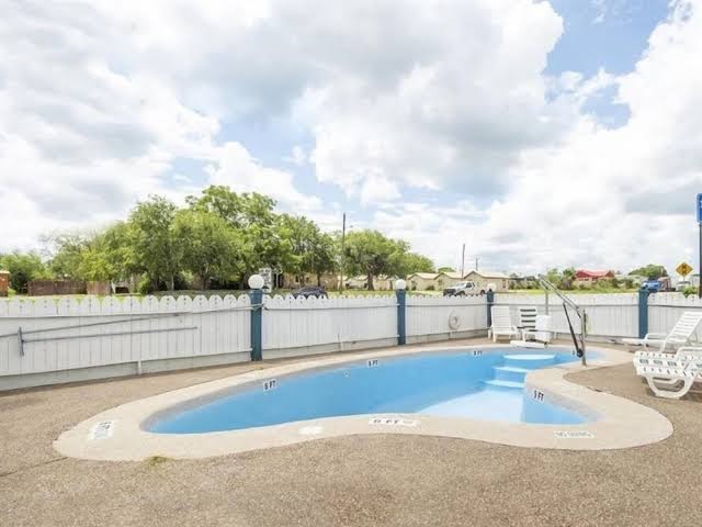 Three River Executive Inn & Suites By OYO photo 3